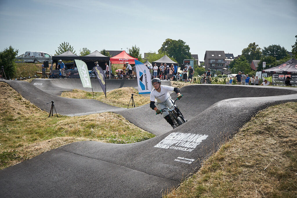 202506251-01 PM25 1@sebastiankopp | German Pumptrack Series - Realisiert mit Pictrs.com