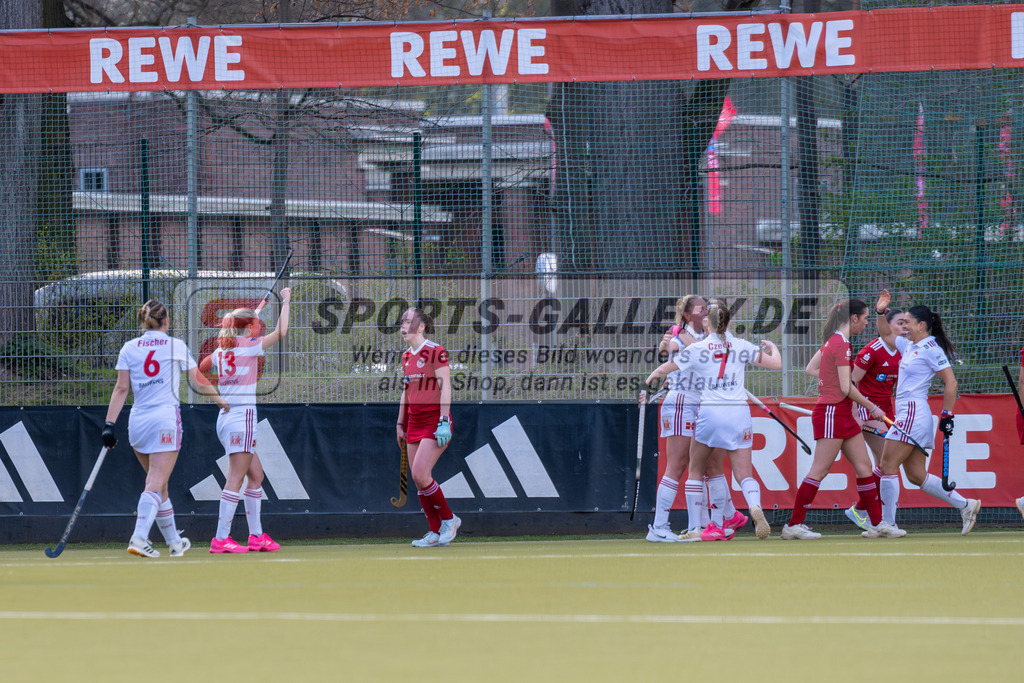 SFE_20260321_0110 | Köln, Deutschland, 21.03.26: Feldhockey 1. Bundesliga Damen zwischen Rot-Weiss Köln - Bremer HC im REWE Sportpark am 21.03.2026 in Köln, Deutschland. (Foto von Stephan Fehrmann)Köln, Germany, 21.03.26: Feldhockey 1. Bundesliga Damen between Rot-Weiss Köln - Bremer HC in REWE Sportpark at 21.03.2026 in Köln, Deutschland. (Foto from Stephan Fehrmann)