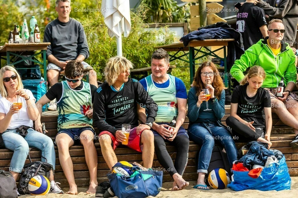 2023-00070704-Vater-Sohn-Turnier |  18.05.2023; Berlin Foto: Gerold Rebsch - www.beachpics.de
