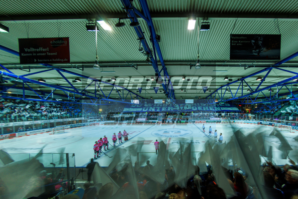 241025_JB_00941 | Fotodatenbank für Print- und Onlinemedien mit den Schwerpunkten Fußball, Eishockey, Basketball, Handball, Wintersport und Leichtathletik - Realisiert mit Pictrs.com