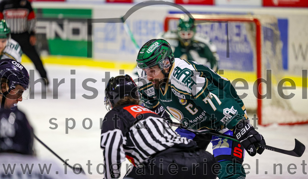 2026-01-06_057_TSV_Erding_gegen_EV_Lindau_Islanders | Erding, Deutschland, 06.01.2026:Eishockey, Oberliga Süd 2025 / 2026, 35. Spieltag, TSV Erding gegen EV Lindau Islanders, Endergebnis: 2:5Philipp Michl (Erding Gladiators, #77)Foto: Christian Riedel / fotografie-riedel.net