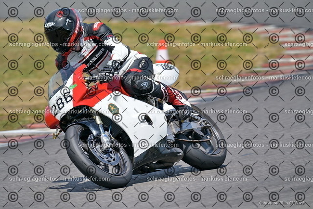 25bt04-1254 | markuskiefer.com - Realisiert mit Pictrs.com