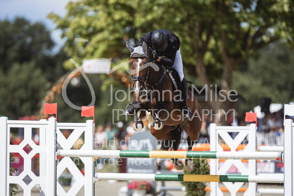 240714_BHO_GroßerPreis-626 | Deine schönsten Turniermomente als professionelle Fotos! Entdecke hochwertige Pferdesport-Fotografie im Online-Shop. Jetzt Fotos finden & bestellen!