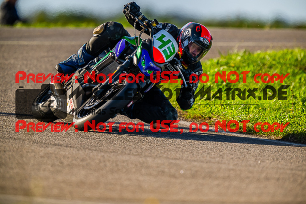 MaZZes_FotoMatrix_220917_2264 | TWIN CUP