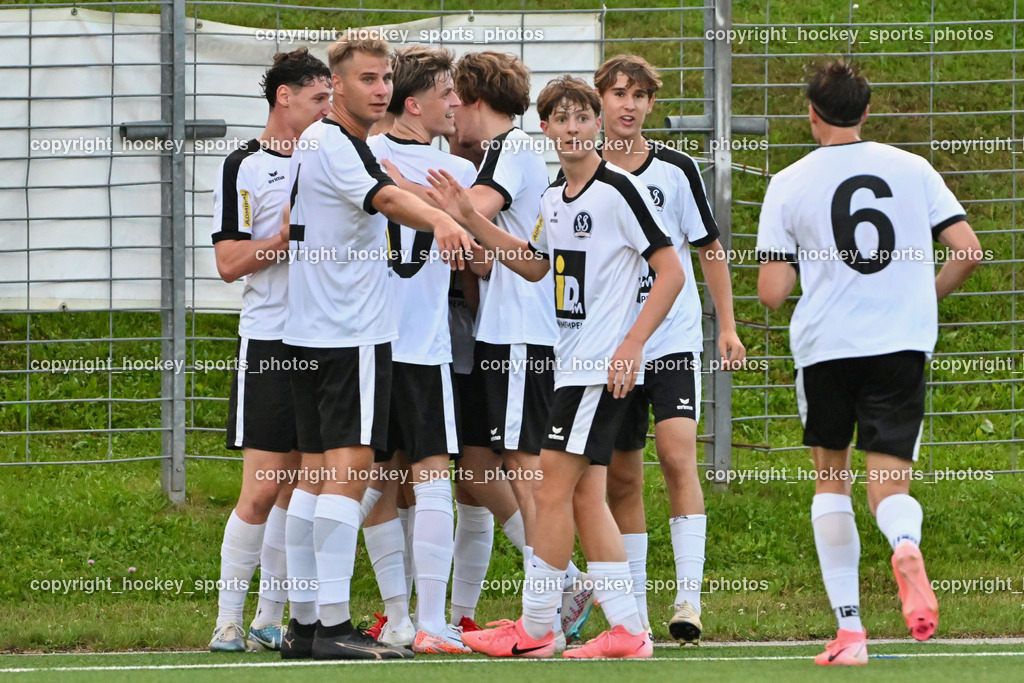 SV Spittal vs. SVG Bleiburg | Jubel SV Spittal Mannschaft, #4 Thomas Walker SV Spittal, #10 Adrian Steurer SV Spittal, #16 Moritz Müller SV Spittal, #31 Matthias Mitterdorfer SV Spittal, #6 Tristan Brükk SV Spittal, SV Spittal vs. SVG Bleiburg, SV Spittal vs. SVG Bleiburg am 14.08.2024 in Spittal an der Drau (Goldeck Stadion), Austria, (Photo by Bernd Stefan)