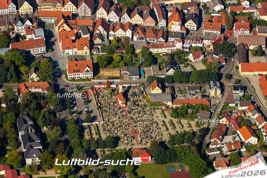 Das Luftbild der Stadt Aichach wurde 2021 vom Flugzeug heraus erstellt (keine Drohne) Aufnahmehöhe ca.450 Meter- hohe Bildauflösung und Druck-Qualität garantiert!
