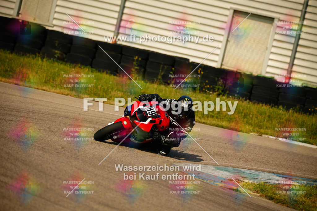 _MOT5463 | Hier findet Ihr Bilder von Touristenfahrten auf der Nürburgring Nordschleife oder von anderen Veranstaltungen die ich besucht habe. Viel Spass beim Durch Schauen 