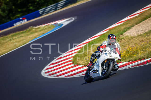 0016-260803MM-009_16 | Deine Full-Service-Agentur für ✔️Videoproduktionen und ✔️Motorsportfotografie Jetzt Angebot anfragen!