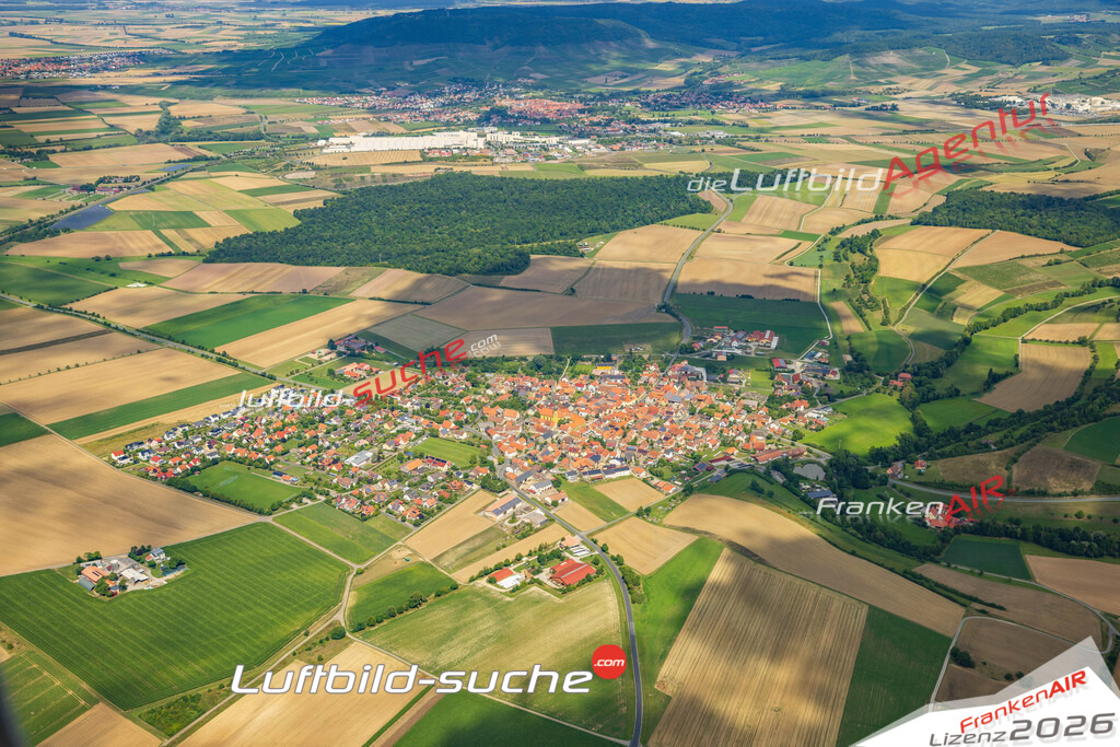 Luftaufnahme von Willanzheim - Die Luftaufnahme wurde 2025 vom UL-Flugzeug heraus erstellt ( keine Drohne ) - Hochauflösende Luftaufnahme - für professionelle Ausdrucke geeignet. Die Geschenkidee !Mit Lizenz und Bildrechte bestellbar