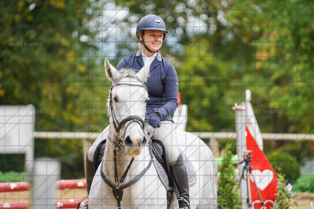 20221009-FAH08780 | Diessen am Ammersee, 2022, Dressur- und Springturnier, Reitsportbilder, Turnierfotografen Bayern, Pferdefotografen, Fotoagentur Herrmann, Turnierbilder