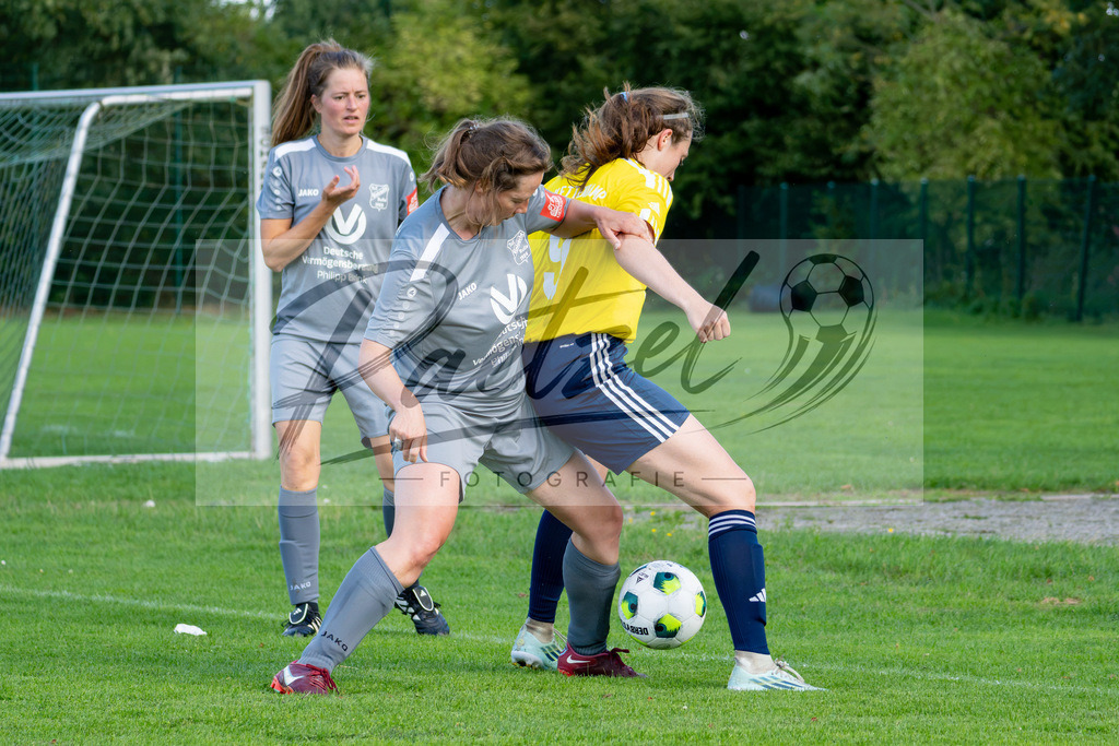20260906_RULSVK_0921 | Fußball, Frauen:   beim Spiel der Kreisliga zwischen SG Rulle/Haste vs. SV Kettenkamp am 06.09.2026 im Stavermann-Sportpark in Rulle/Wallenhorst, Deutschland.(Foto von Nico Paetzel) - Realisiert mit Pictrs.com