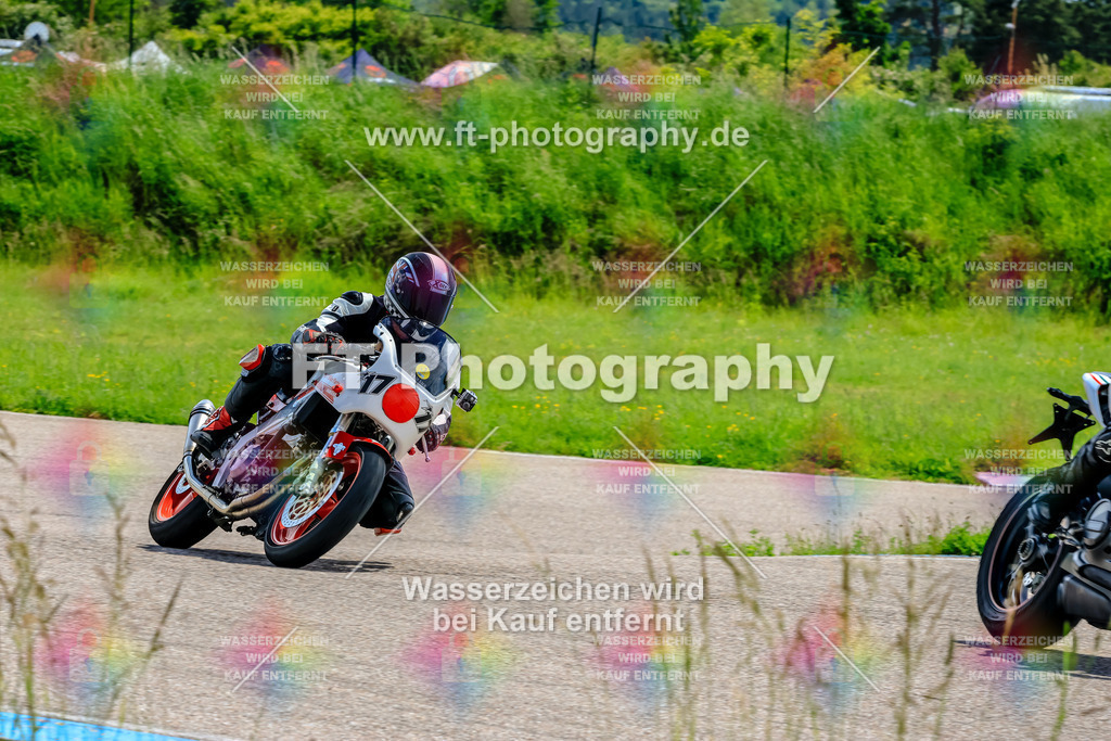 MotoTeam-0330 | Hier findet Ihr Bilder von Touristenfahrten auf der Nürburgring Nordschleife oder von anderen Veranstaltungen die ich besucht habe. Viel Spass beim Durch Schauen 