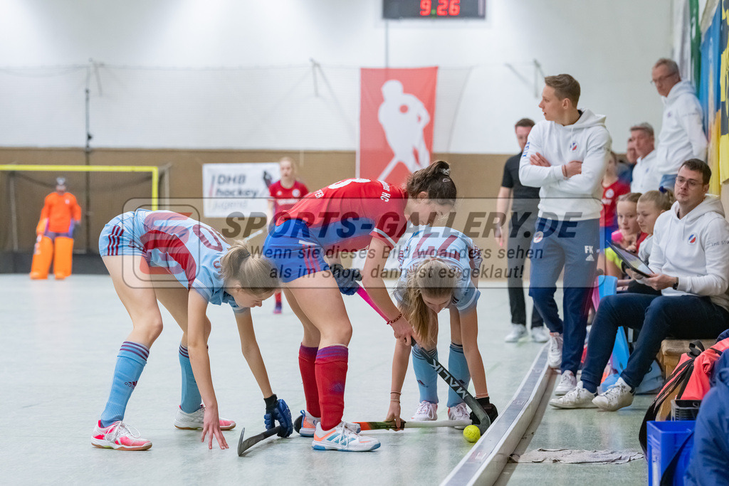 HK_20230226_105209 | Deutsche Meisterschaft WU16 Spiel um Platz 3 UHC Hamburg - Mannheimer HC am 26.2.2023 DSC 99, Düsseldorf ,
