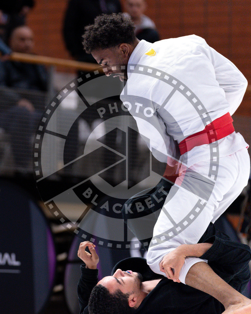 20241013PBB3717 | Athletes compete during the AJP Tour Europe Continental Jiu-Jitsu Amateurs & Masters Championship on October 13, 2024 in Almere near Amsterdam, Netherlands. © Chiara Dazi / photoblackbelt