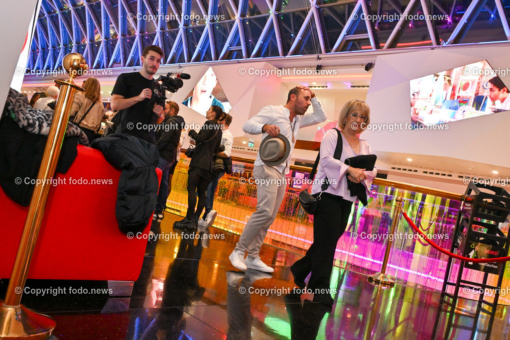 Lassts mas sche griassn_ 2 Tagesbart_ 31.10.2024-120 | bilder, linz, oberösterreich, österreich, europa, photo, foto, tiere, hunde, landwirtschaft, landschaft, politik, wirtschaft, wissenschaft, industrie, verkehr, medizin, society, fodo.news