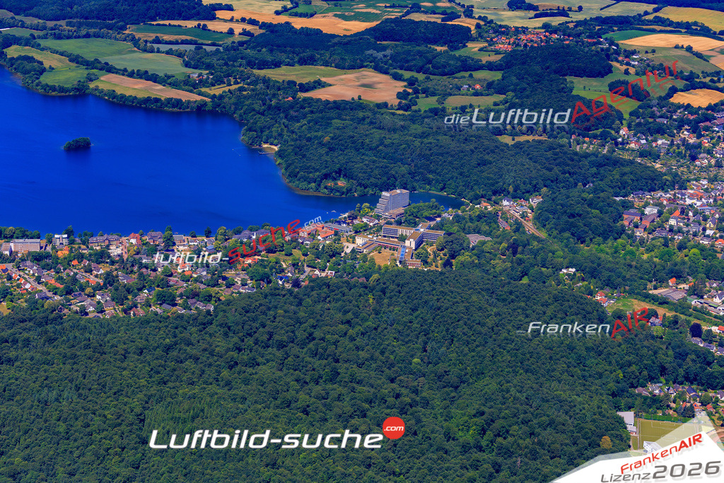 Die Luftbildaufnahme Dieksee - Malente wurde 2018 mittels Flugzeug (keine Drohne) erstellt. Perfekte Schärfe und Druck- Auflösung- Garantiert!