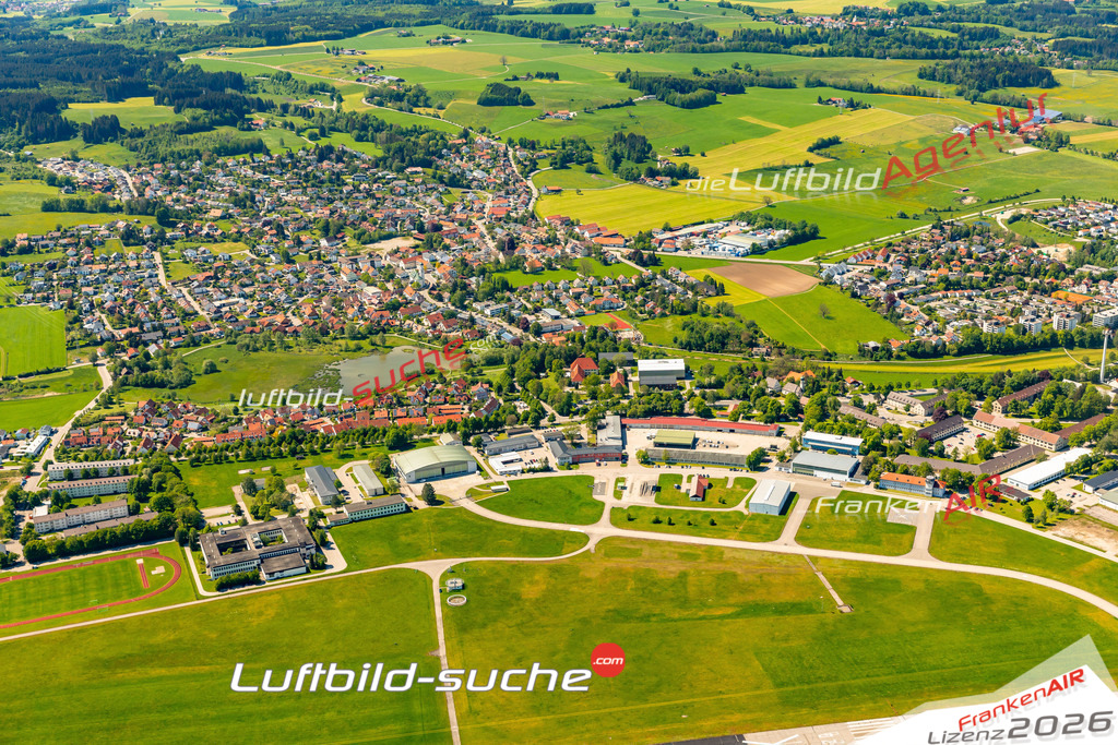 Das Luftbild zeigt :  Kaufbeuren - Die Luftaufnahme wurde 2024 vom UL-Flugzeug aus erstellt ( keine Drohne ) - Hochauflösende Luftaufnahme - Für grossformatige Ausdrucke geeignet. Die Geschenkidee !Mit Lizenz und Bildrechte bestellbar