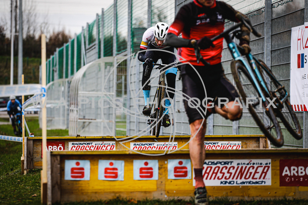 ..... | AUSTRIA, 24.11.24, 3.Radquerfeldein GP um das Sportzentrum Gunskirchen Image shows: Photo: Wapics / Andreas Willdoner