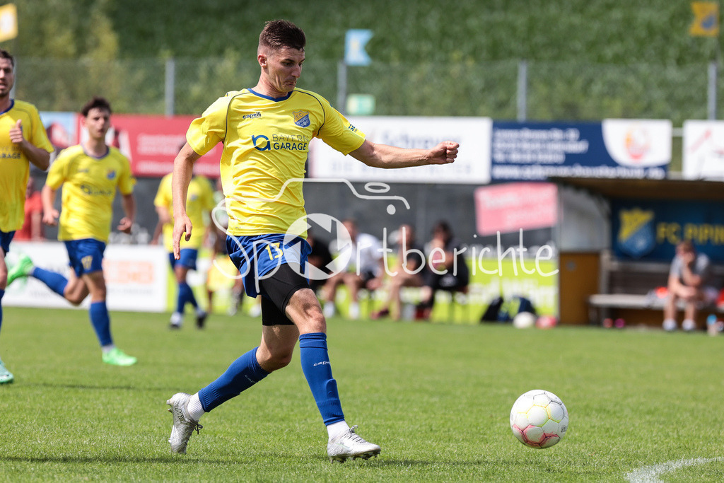 FC Pipinsried - SSV Jahn Regensburg II | Michael BACHHUBER (FCP)