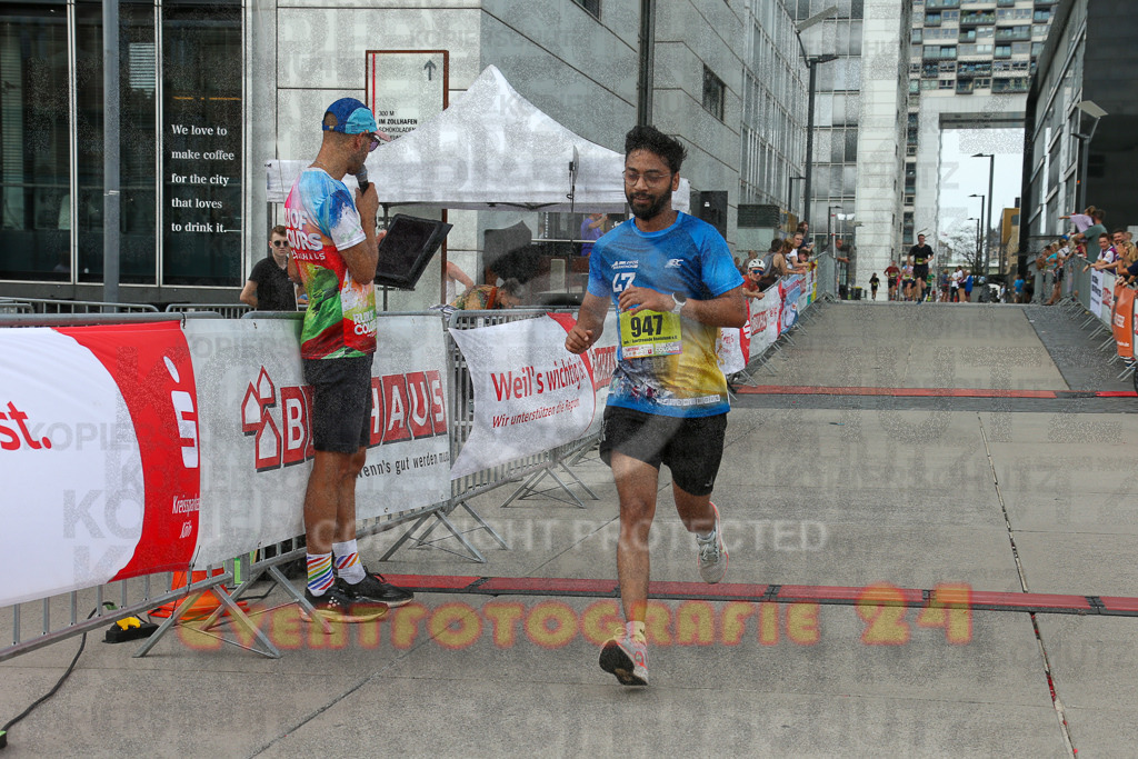 250920_1529_EX1_9690 | Sportfotografie im Rhein-Sieg Kreis, Köln, Bonn, NRW, Rheinland Pfalz, Hessen, etc. Unser Tätigkeitsfeld umfasst den Laufsport vom Volkslauf über den Marathon, Duathlon, Triathon bis zum Ultralauf wie Kölnpfad Ultra oder Schindertrail.