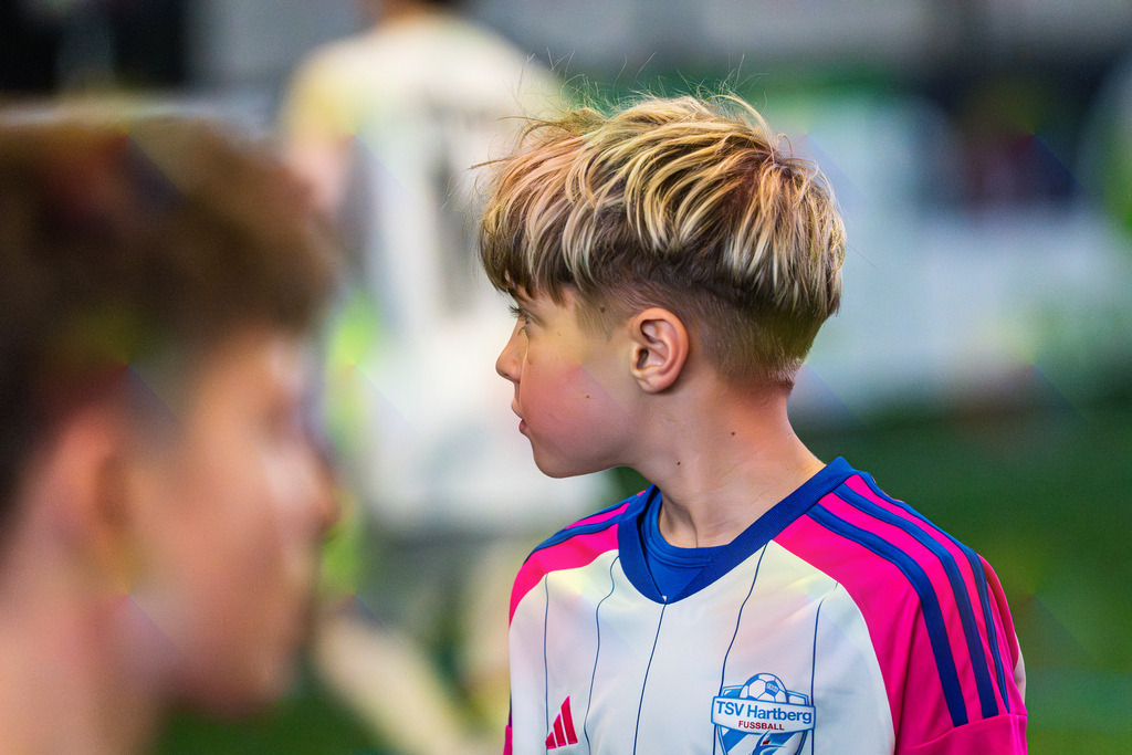 _BLR9137 | Professionelle Fußball- und Sportfotografie. Spielbilder online ansehen und kaufen – Einzelbilder oder komplette Galerien in hoher Qualität. - Realisiert mit Pictrs.com