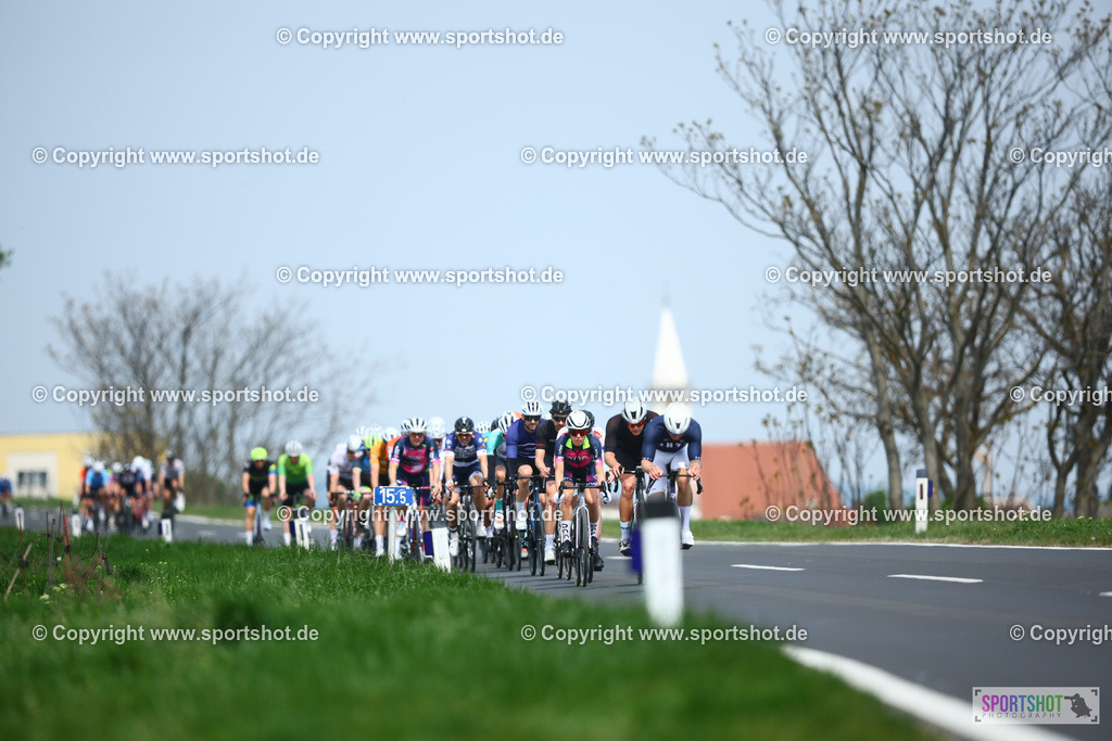 670_TRA55906 | Neusiedlersee Radmarathon 2026@sportshot_your_pictrs #yourpictures#roadtowm2029 #nrm #neusiedlerseeradmarathon #neusiedlersee #neusiedlerseetourismus #burgenland #mörbisch #nrm26 #burgenlandtourismus #voglundco #poweredbyburgenlandtourismus #radsport #rad #marathon #ucigranfondo #visitburgenland #ucigranfondoworldseries