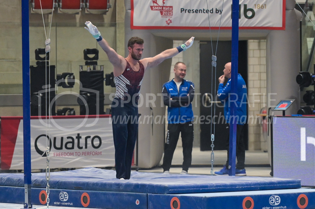 Schweizer Meisterschaften Kunstturnen Mannschaften Männer (A) - 22. November 2025 | Schweizer Meisterschaften Kunstturnen Mannschaften Männer (A)AXA Arena, WinterthurBild: Sportfotografie Markus Aeschimann | www.markus-aeschimann.ch - Realisiert mit Pictrs.com