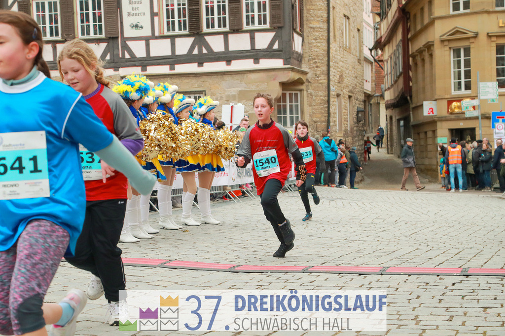 Stadtwerke Jugendlauf 1700m | 3 Koenigslauf 2023 - Realisiert mit Pictrs.com