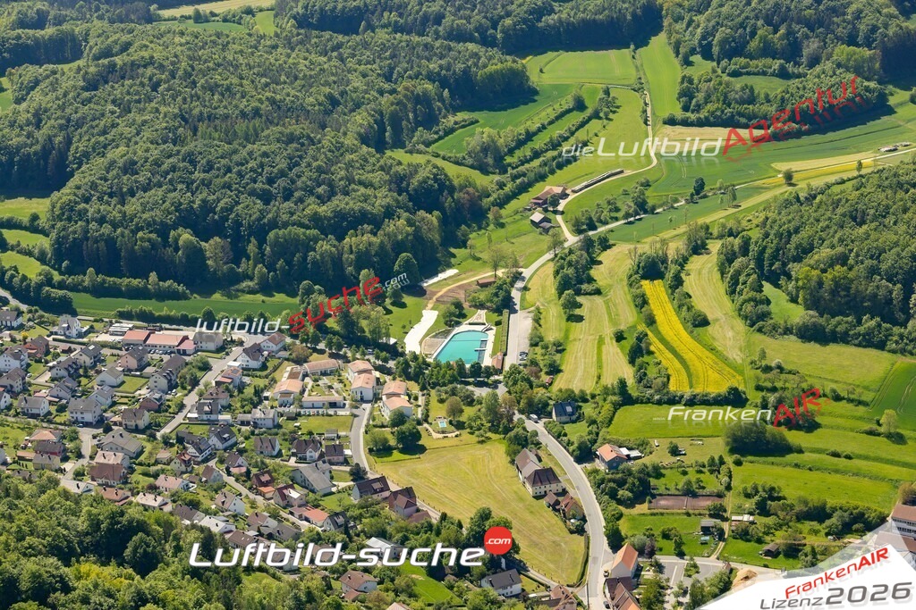 Luftaufnahme von Königstein - Die Luftaufnahme wurde 2025 vom UL-Flugzeug heraus erstellt ( keine Drohne ) - Hochauflösende Luftaufnahme - für professionelle Ausdrucke geeignet. Die Geschenkidee !Mit Lizenz und Bildrechte bestellbar