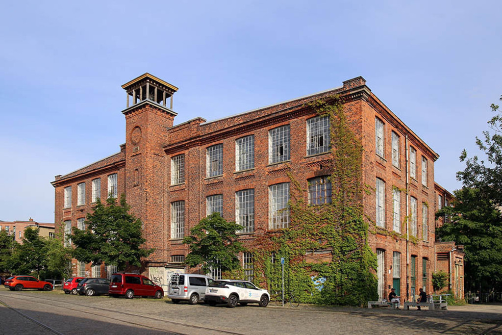 Foto: Leipzig - Leipziger Baumwollspinnerei | Das Team hinter BILDLEXIKON LEIPZIG bündelt historische wie aktuelle Informationen über die Stadt Leipzig in Text und Bild auf einer Plattform und stellt diese der interessierten Öffentlichkeit zur Verfügung.