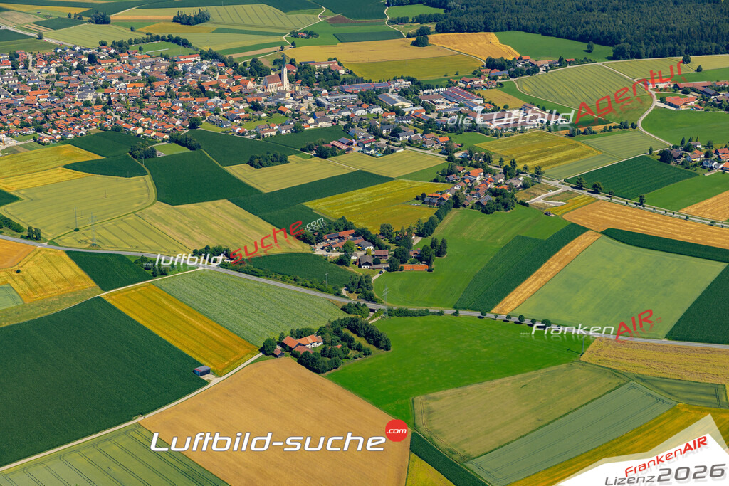 Das Luftbild der Stadt Hohenlinden wurde 2022 vom Flugzeug heraus erstellt (keine Drohnen-Aufnahmen) Aufnahmehöhe ca.450 Meter- hohe Bildauflösung und Druck-Qualität. Garantiert!