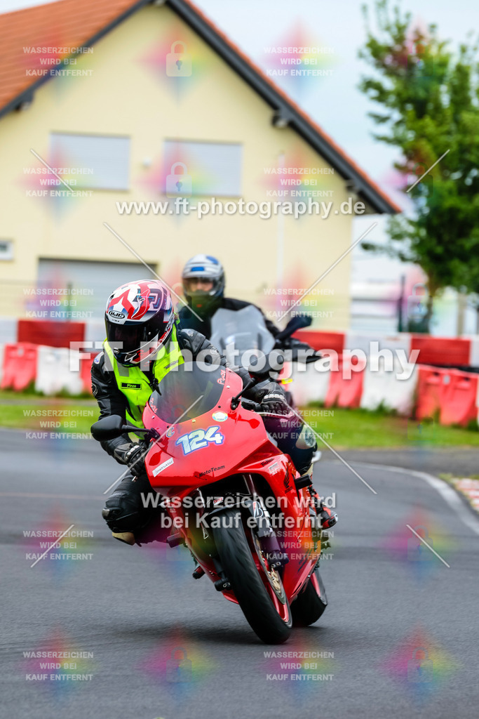 MotoTeamVBK-20379 | Hier findet Ihr Bilder von Touristenfahrten auf der Nürburgring Nordschleife oder von anderen Veranstaltungen die ich besucht habe. Viel Spass beim Durch Schauen 