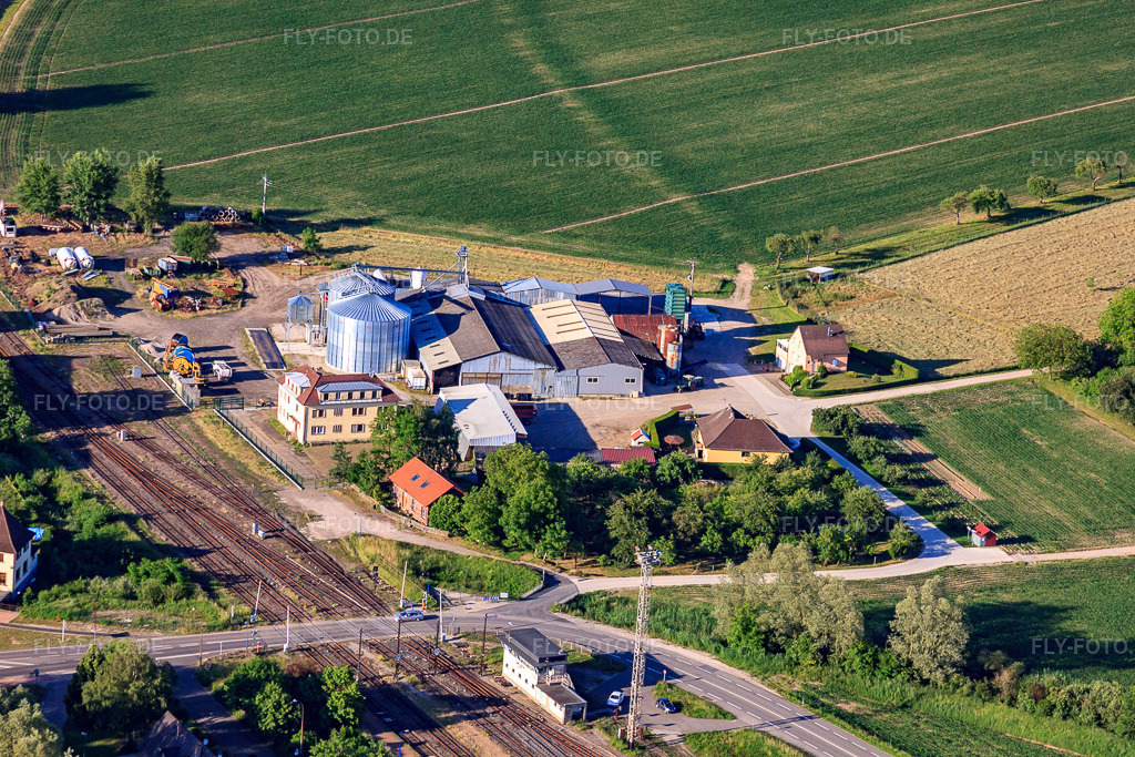 Luftbild: Ferm Modery Heckenau in Lauterbourg im Bundesland Bas-Rhin in Frankreich.Foto: IMG_66576.jpg vom 05.06.2014 durch Werner Riehm/FLY-FOTO.deAuflösung des Originals: 4752 x 3168 px