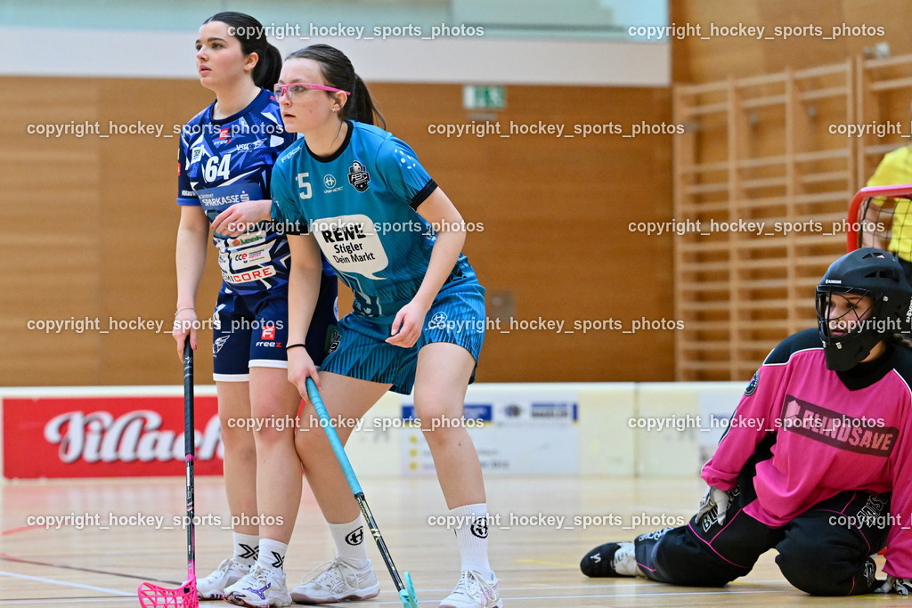 VSV Unihockey Damen vs. FCB München | #64 Laura Walluschnig VSV Unihockey, #15 Carla Ford FCB München, #18 Lara Fuhrmann VSV Unihockey, VSV Unihockey Damen vs. FCB München, VSV Unihockey Damen vs. FCB München am 24.01.2026 in Villach (Ballspielhalle St. Martin), Austria, (Photo by Bernd Stefan)