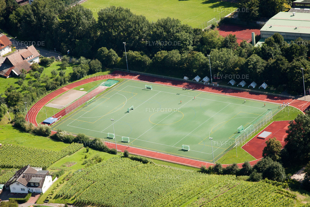 Luftbild: Südbadische Sportschule, FC Neuweier im Ortsteil Steinbach in Baden-Baden im Bundesland Baden-Württemberg in Deutschland. Foto: IMG_31342.jpg vom 09.08.2010 durch Werner Riehm/FLY-FOTO.de