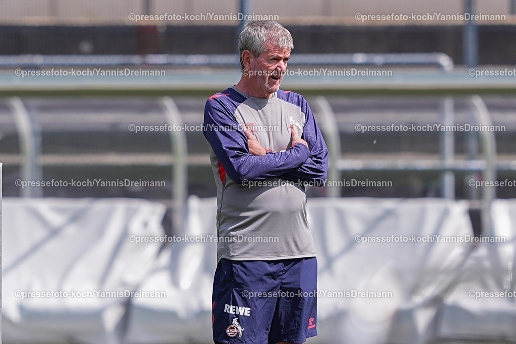 xYDR14052501015 | 14.05.2025, xydrx, Fußball, Training, 1.FC Köln, Geißbockheim: Friedhelm Funkel (Cheftrainer 1.FC Köln)