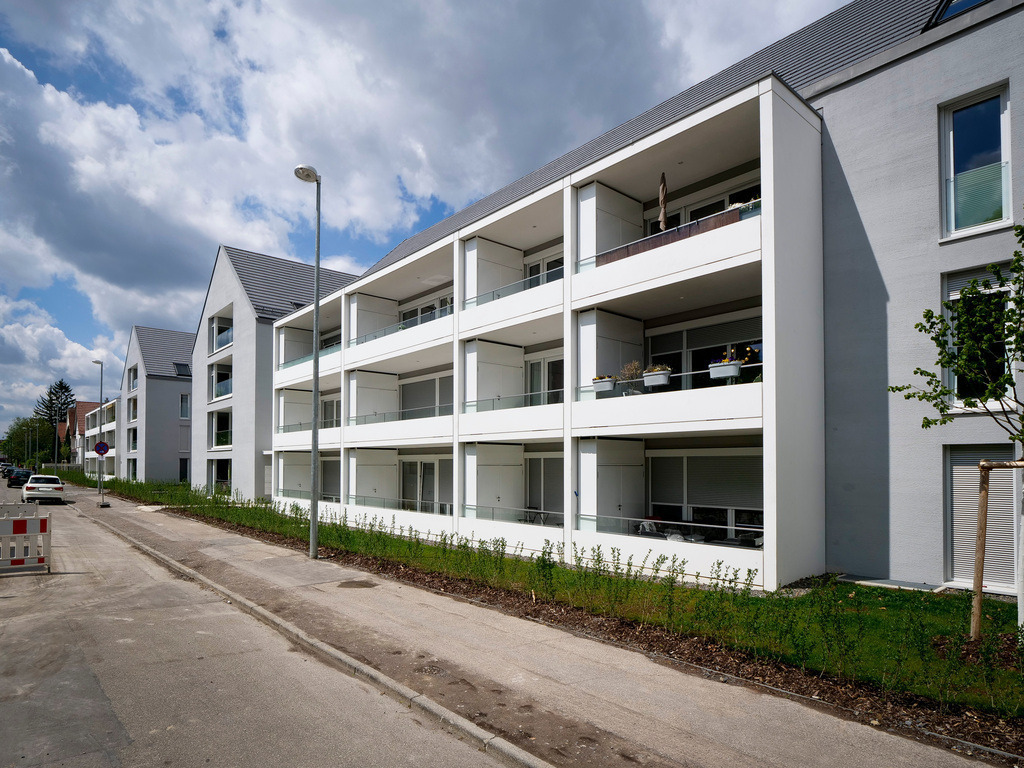 Wohnserie | Ludwigsburg - Wohn-Serie - Neubau der Wohnungsbau Ludwigsburg in der Heinrich-Schweitzer-Straße/Ecke Steinstraße in Ludwigsburg.  Hier sind Mieter in eine kleinere Wohnung gezogen und haben ihre große Wohnung aufgegeben - Realisiert mit Pictrs.com