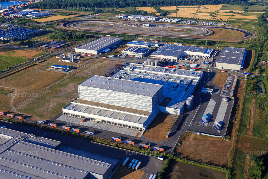 Luftbild: Pfälzer Erfrischungsgetränke GmbH in Wörth am Rhein im Bundesland Rheinland-Pfalz in Deutschland. Foto: IMG_083811.jpg vom 26.07.2015 durch Werner Riehm/FLY-FOTO.deMEG Gruppe - MEG Gruppe