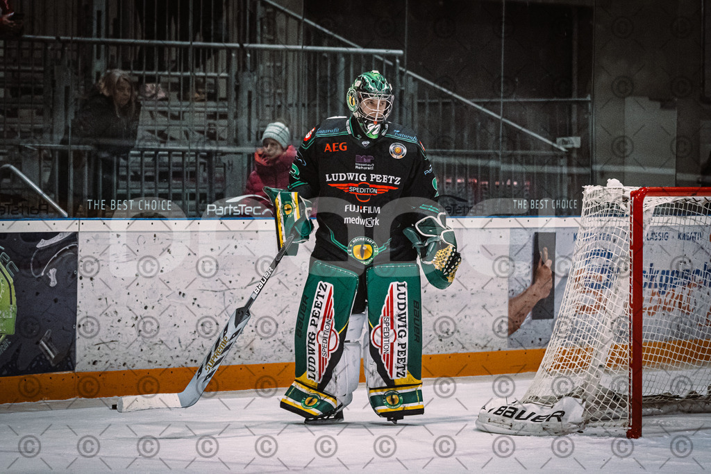 Alligators_vs_Lindau_21_12_2025-057 | Höchstadt Alligators Fotogalerie: Eishockey-Action aus Franken. Professionelle Spielfotos, Portraits & Stadionbilder zum Download. Jetzt entdecken! - Realisiert mit Pictrs.com