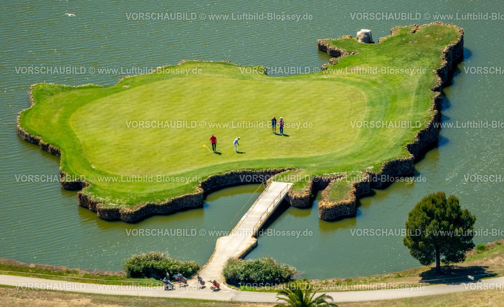 Mallorca230400256SantaPonsaGolf | Luftbild, Golfplatz, Insel in Golfanlage Santa Ponsa II, CalviaÂ , Balearen, Mallorca, Balearische Inseln, Spanien