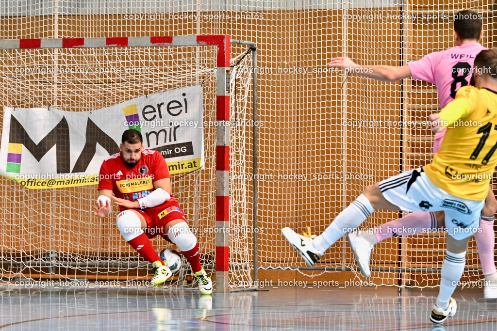 Carinthia Flamengo Futsal Club vs. FC Ljuti Krajisnici | #1 Youssef Helal Carinthia Flamengo, #8 Ervin Jogis Carinthia Flamengo, #17 Mirza Jatic FC Ljuti Krajisnici, Carinthia Flamengo Futsal Club vs. FC Ljuti Krajisnici, Carinthia Flamengo Futsal Club vs. FC Ljuti Krajisnici am 05.01.2025 in Klagenfurt (Ballspielhalle Viktring), Austria, (Photo by Bernd Stefan)