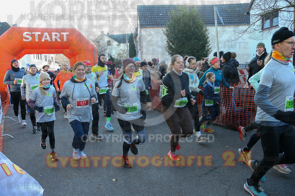 241201_1025_EX1_8114 | Sportfotografie im Rhein-Sieg Kreis, Köln, Bonn, NRW, Rheinland Pfalz, Hessen, etc. Unser Tätigkeitsfeld umfasst den Laufsport vom Volkslauf über den Marathon, Duathlon, Triathon bis zum Ultralauf wie Kölnpfad Ultra oder Schindertrail.