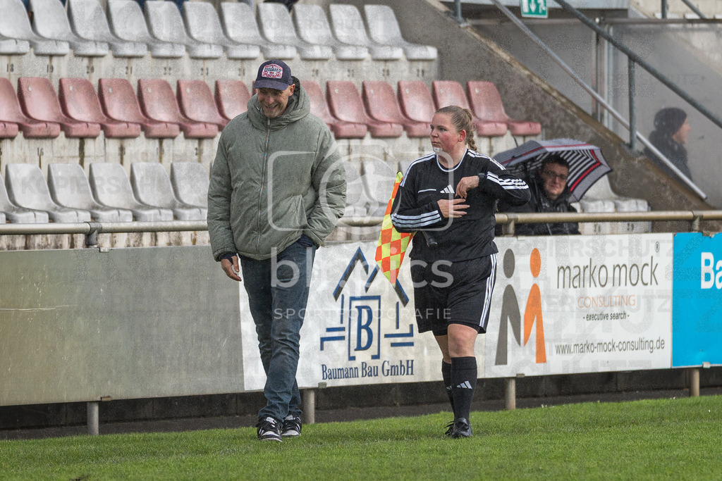 blr.pics_FC Oberneuland - JFV Bremen II | Professionelle Fußball- und Sportfotografie. Spielbilder online ansehen und kaufen – Einzelbilder oder komplette Galerien in hoher Qualität.
