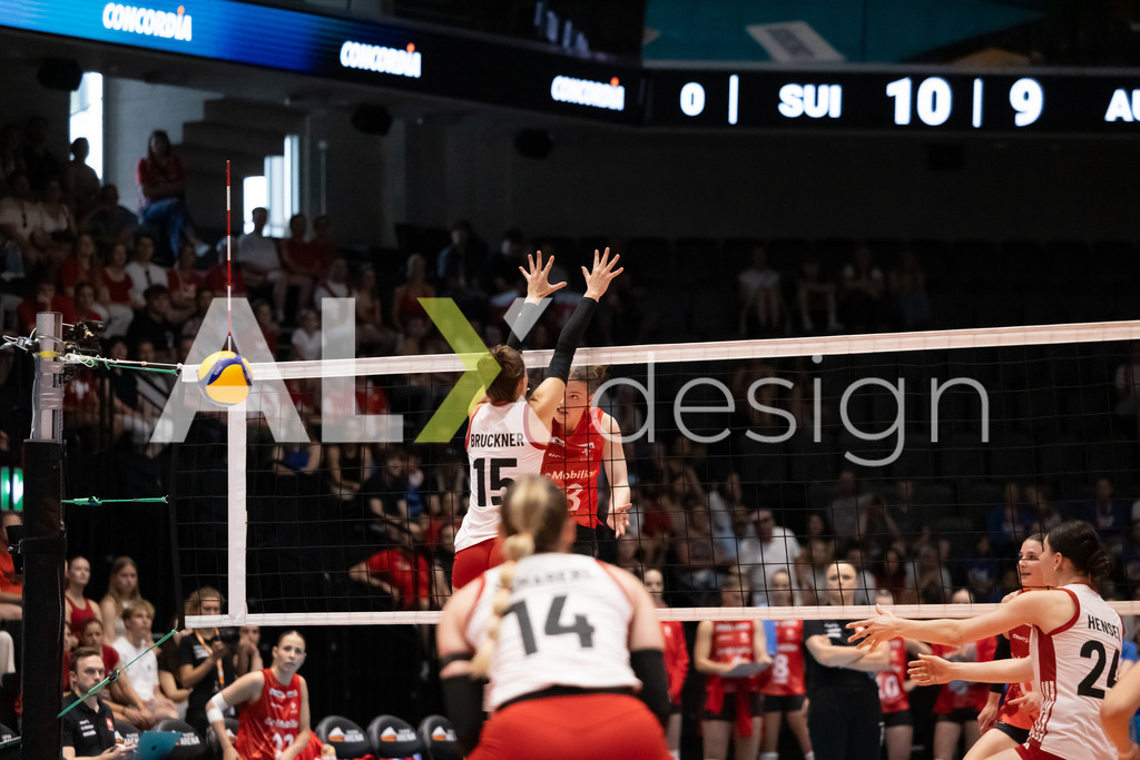 Austria v Switzerland - CEV European League Women | KRIENS, SWITZERLAND - JUNE 14: MERET AARDEN of Switzerland attack / spike against MARIE KRISTIN BRUCKNER of Austria during the CEV European League match between Austria and Switzerland at Pilatus Arena on June 14, 2026 in Kriens, Switzerland. - Realisiert mit Pictrs.com