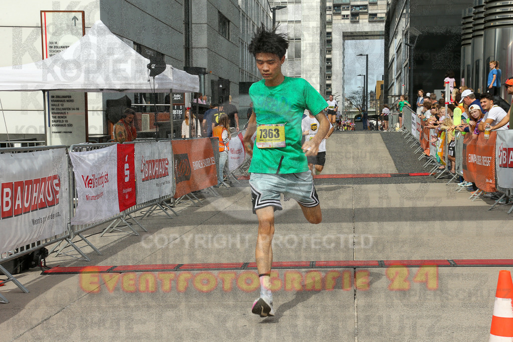 250920_1327_EX1_4738 | Sportfotografie im Rhein-Sieg Kreis, Köln, Bonn, NRW, Rheinland Pfalz, Hessen, etc. Unser Tätigkeitsfeld umfasst den Laufsport vom Volkslauf über den Marathon, Duathlon, Triathon bis zum Ultralauf wie Kölnpfad Ultra oder Schindertrail.