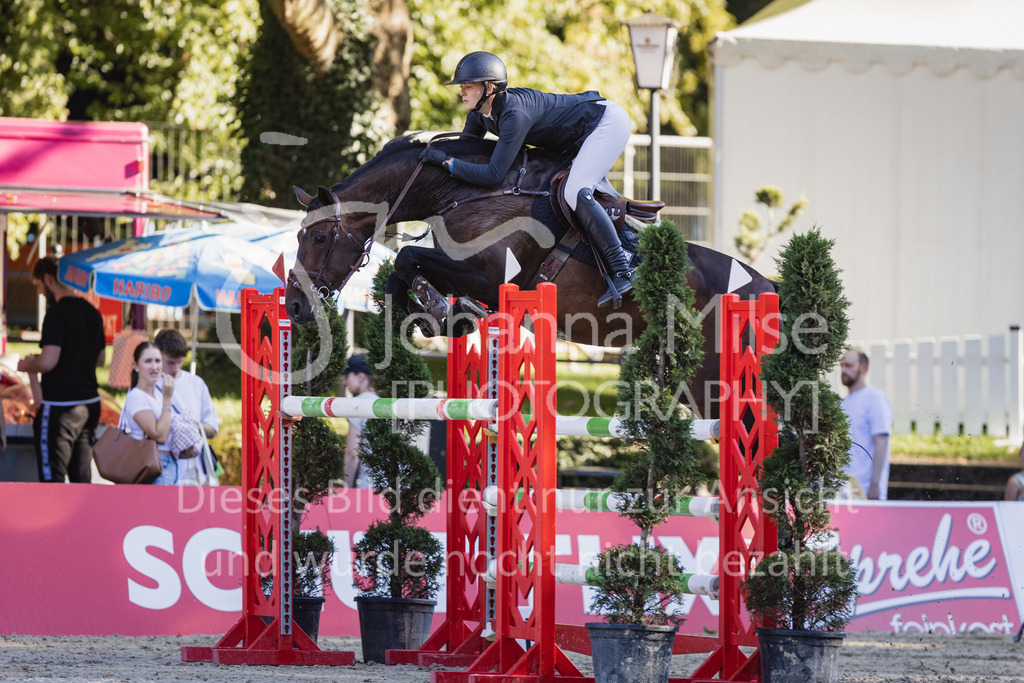 230907_OWLCh_Youngster7j-821 | Deine schönsten Turniermomente als professionelle Fotos! Entdecke hochwertige Pferdesport-Fotografie im Online-Shop. Jetzt Fotos finden & bestellen!