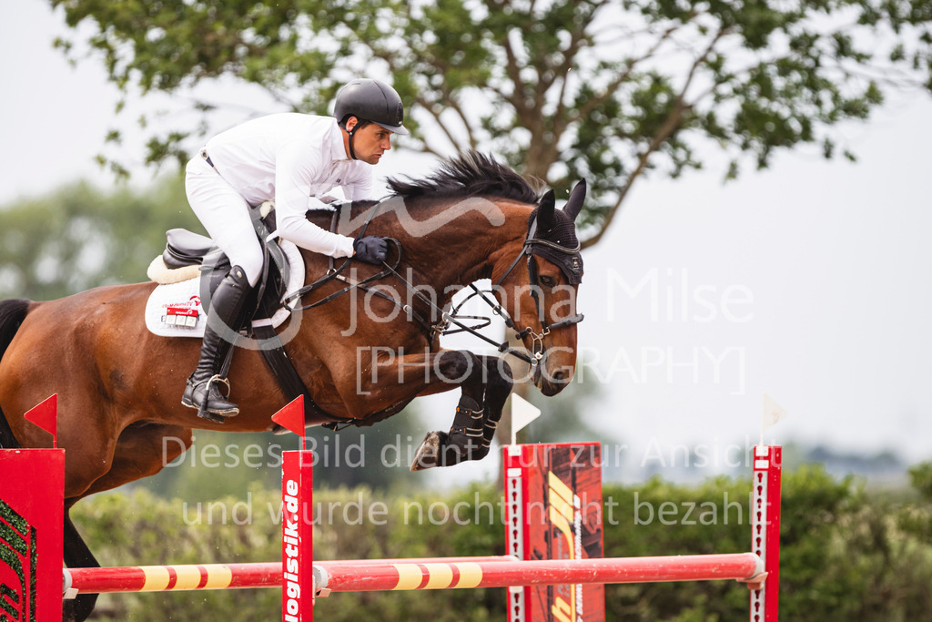 250622_Lemwerder_M2-SprmstAnf-827 | Deine schönsten Turniermomente als professionelle Fotos! Entdecke hochwertige Pferdesport-Fotografie im Online-Shop. Jetzt Fotos finden & bestellen!