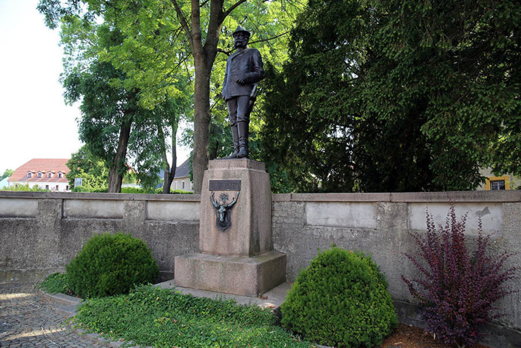 Foto: Leipzig - Wermsdorf | Das Team hinter BILDLEXIKON LEIPZIG bündelt historische wie aktuelle Informationen über die Stadt Leipzig in Text und Bild auf einer Plattform und stellt diese der interessierten Öffentlichkeit zur Verfügung.