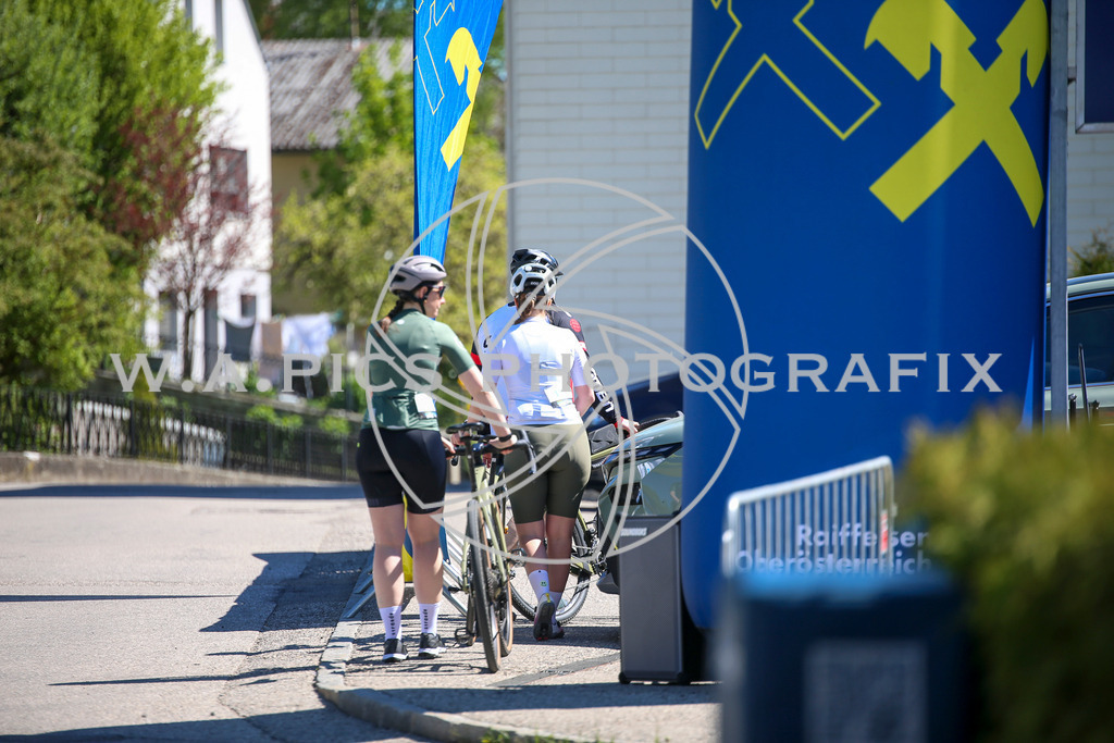 ..... | Wels, 23.04.2026, Kirschblüten Radrennen 2026 , Image shows: Photo: Wapics / Willdoner Andreas