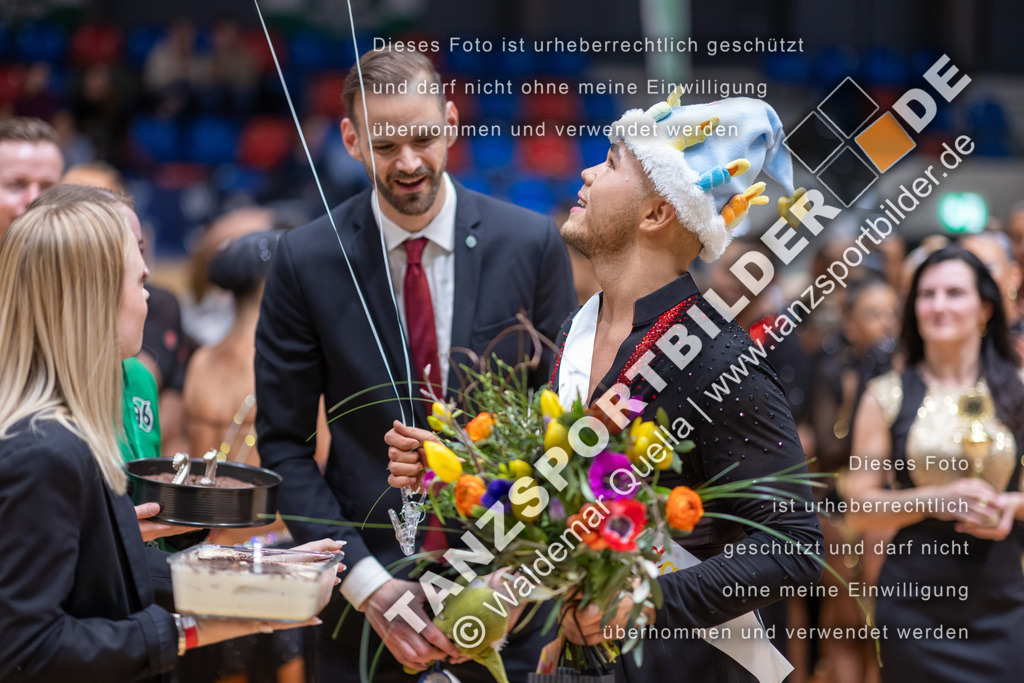 20260328-04163 | Hier finden Sie Tanz Bilder vom Latein und Standard Formationen tanzen. Sportbilder vom Tanzsport. Schöne Fotos und von Weltmeisterschaft, Europameisterschaft, Bundesliga, Regionalliga, Oberliga und Landesliga sowie von GOC Stuttgart, DanceComp, WM Bremen